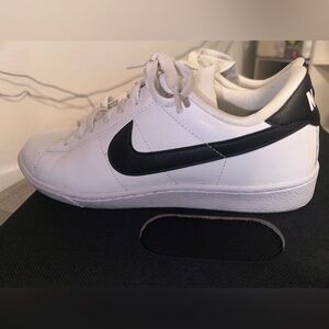 2021
Blazer Court SB 'White Black